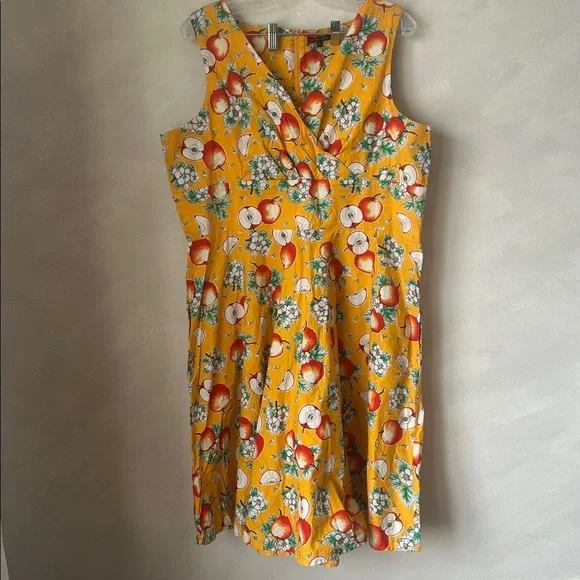 Plus Size Yellow Floral Fruit Fit-and-Flare Dress - Picture 3 of 8